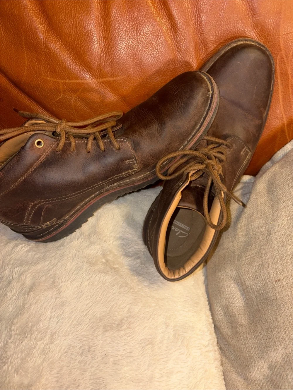 Clarks Men's Dark Brown Leather Chukka Boots